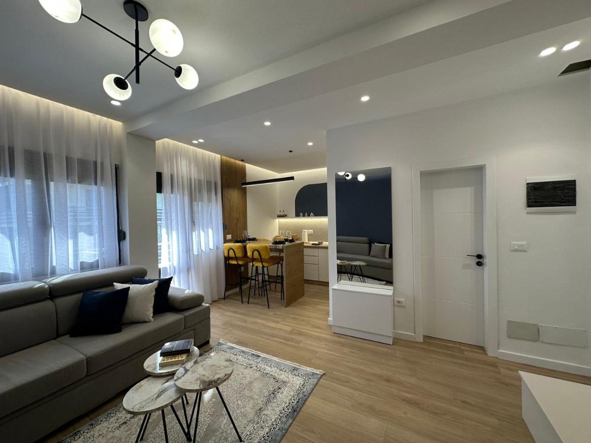 Luxurious Seaside Apartment Durrës Exterior foto